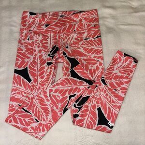 Alo Yoga Medium Airbrush Leggings Coral Palm Pattern Ankle Length Womens EUC